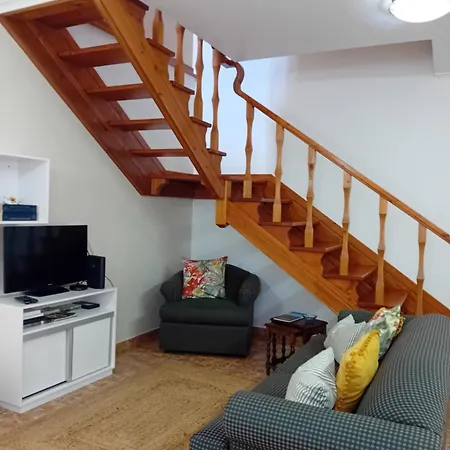 펜션 Ribeirinha House