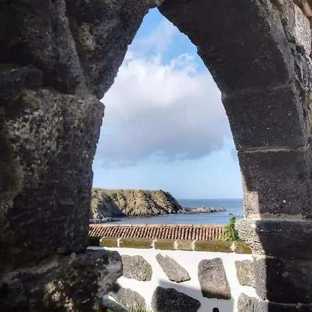 Ribeirinha House Vakantiehuis Porto Formoso